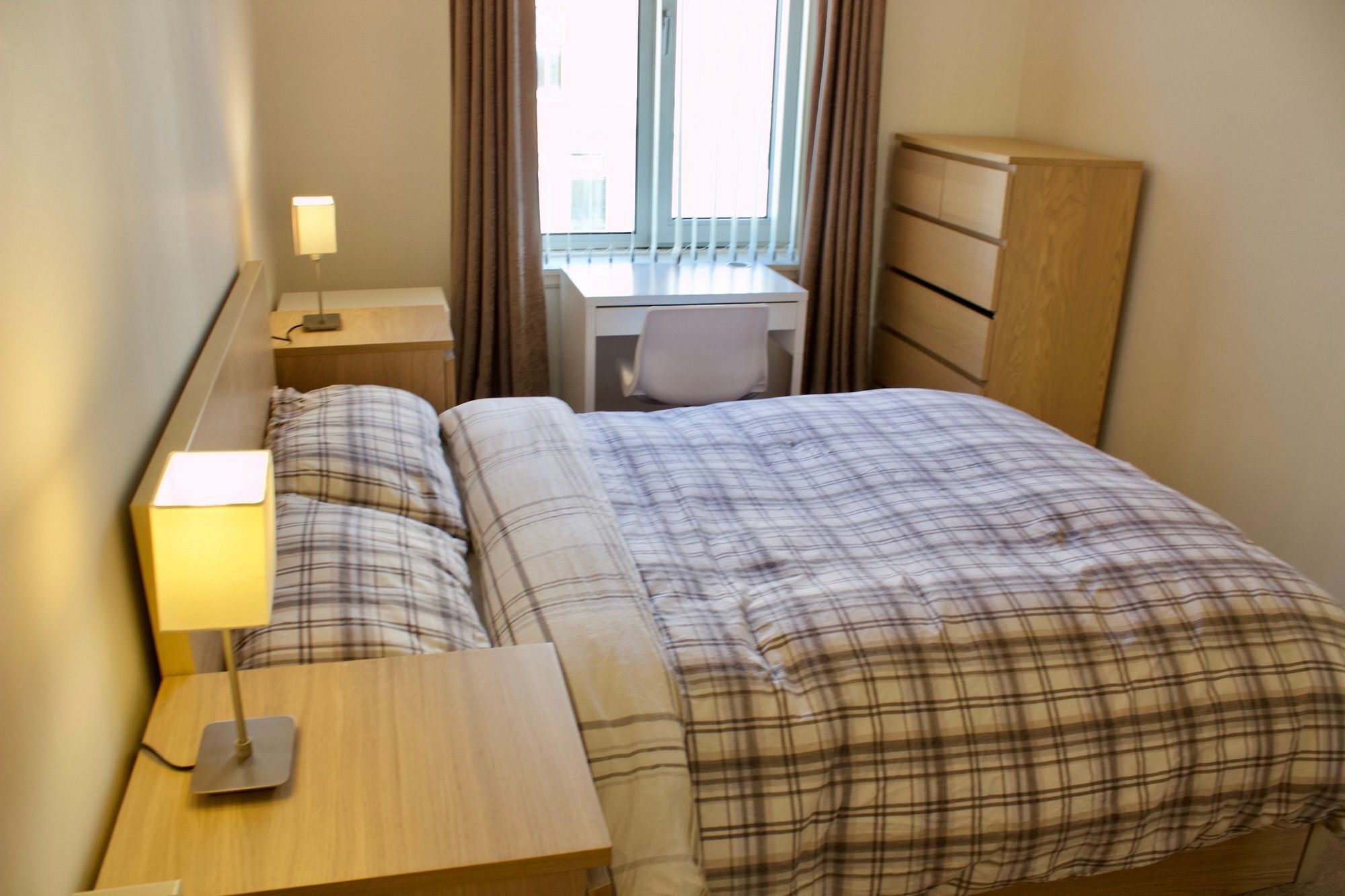 2 Bedroom Flat In Leafy Morningside Appartement *